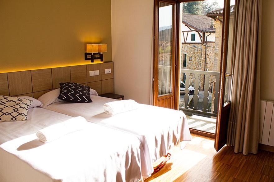 Hotel Valle De Turtzioz מראה חיצוני תמונה